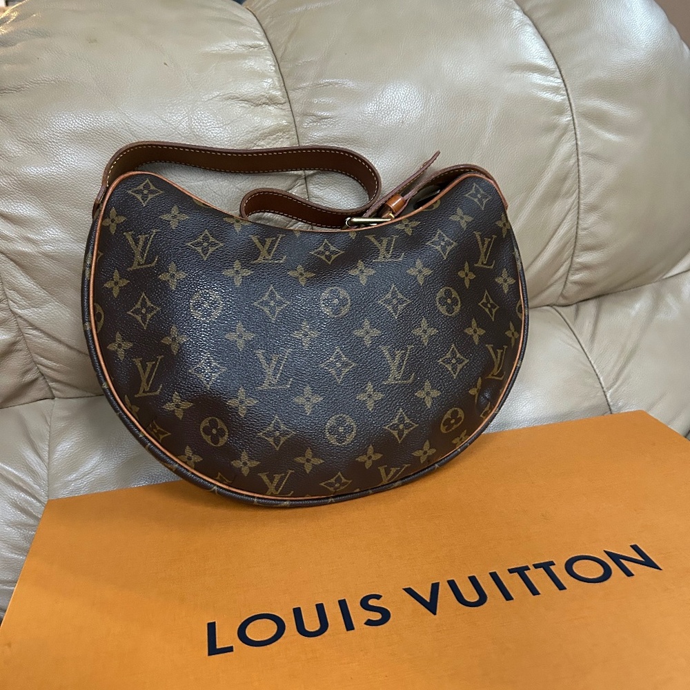 ❤️ RARE Louis Vuitton CROISSANT bag❤️ 💼 - Picture 14 of 15